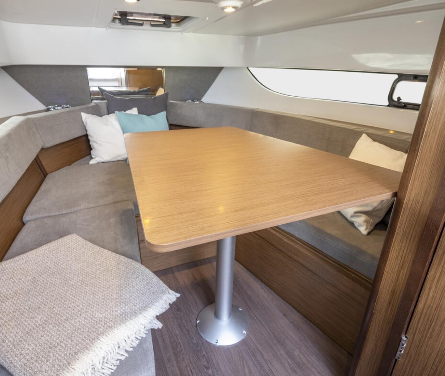 slider 2 Beneteau Flyer 9 Sundeck